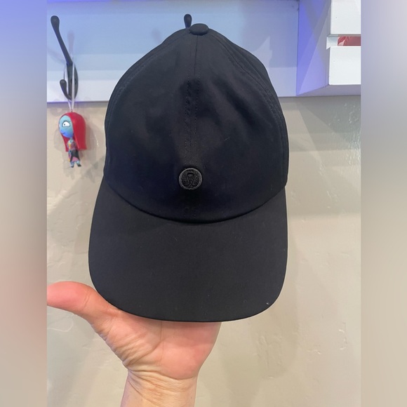 Lululemon Athletica Classic Black Hat - Picture 1 of 8